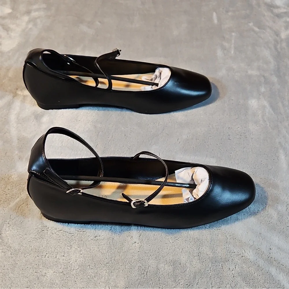 DDK Black Synthetic Mary Jane Wedge Heel Ankle Strap Round Toe Buckle Size 8